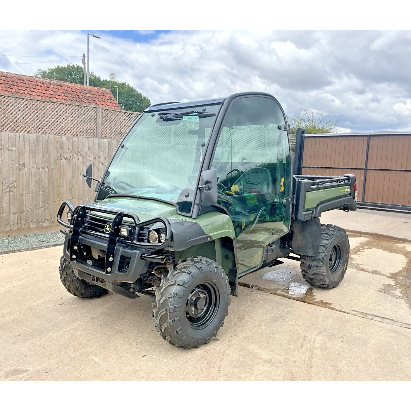 2016 (16 PLATE) JOHN DEERE 855D GATOR
